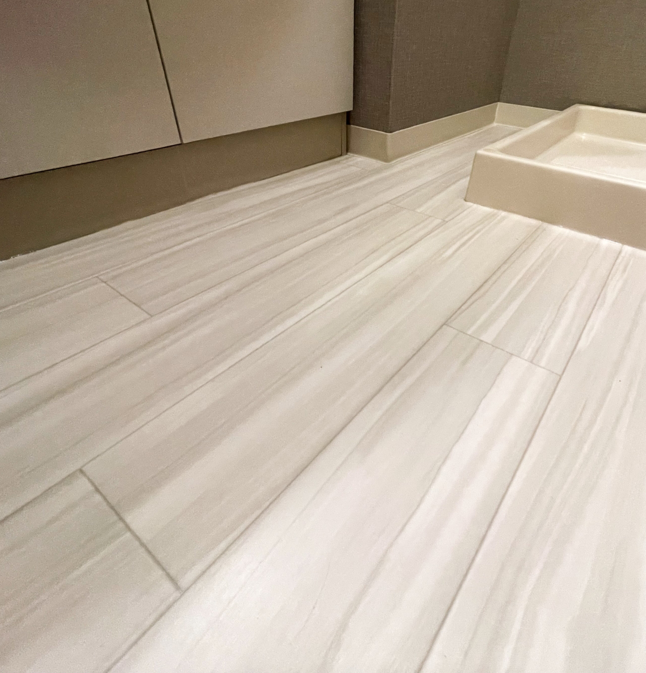 床・クロスの張替え